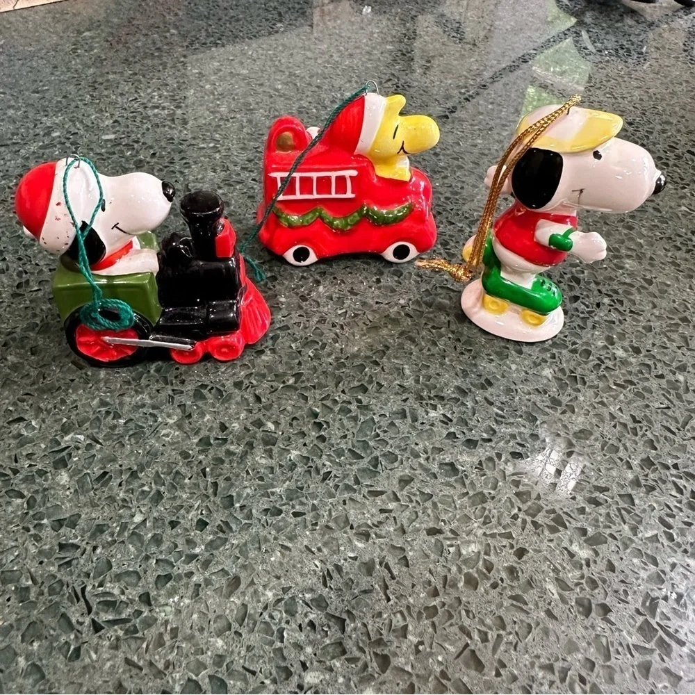 Lot of 3 Vintage Peanuts Woodstock and Snoopy Ceramic Christmas Ornaments Japan
